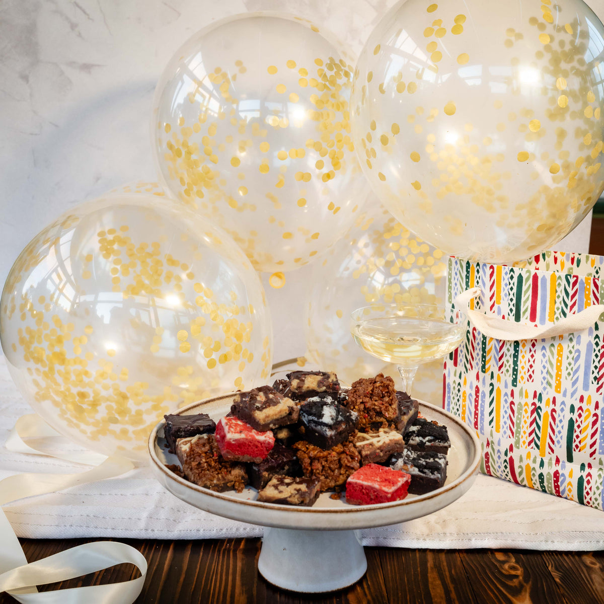 Gold Confetti Balloon (5 pack)